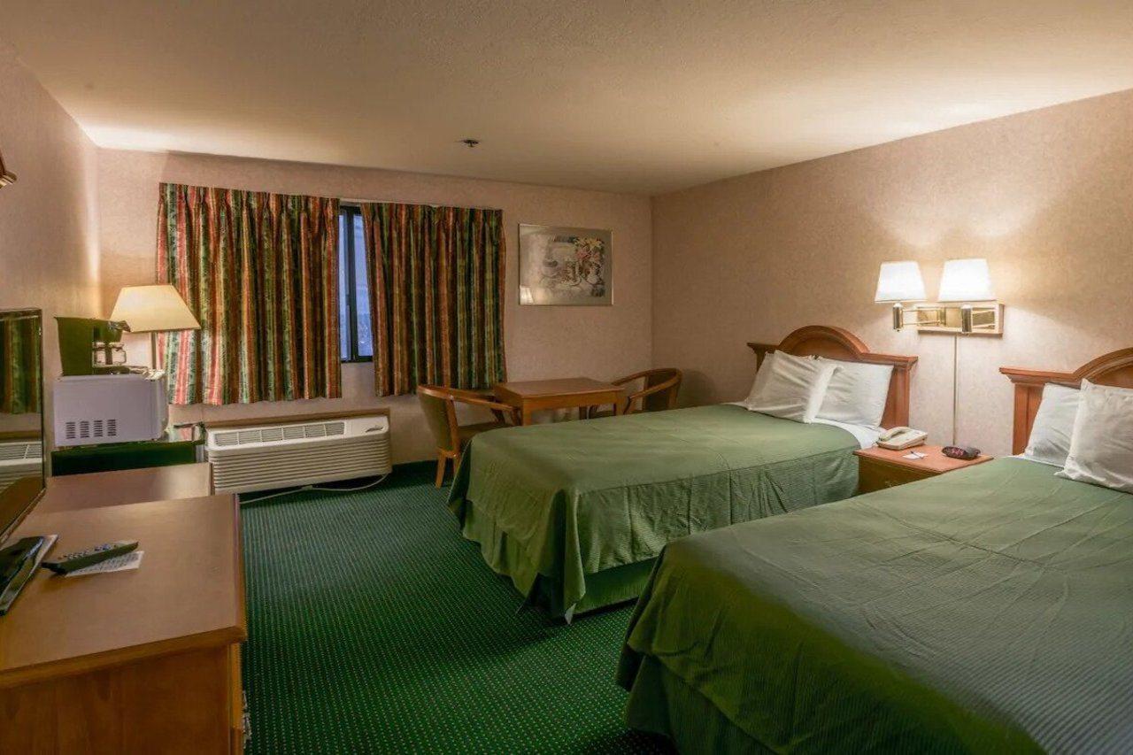 San Bernandino Inn & Suites 圣贝纳迪诺 外观 照片