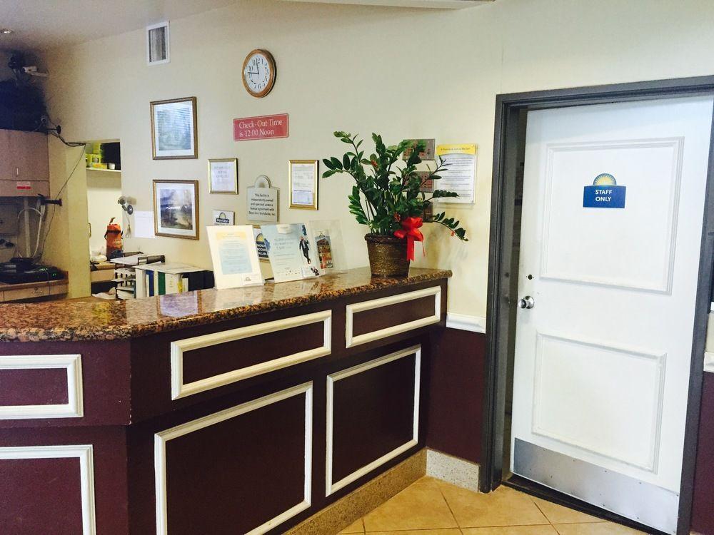 San Bernandino Inn & Suites 圣贝纳迪诺 外观 照片