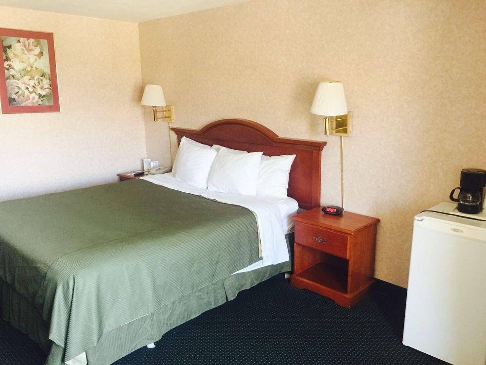 San Bernandino Inn & Suites 圣贝纳迪诺 外观 照片