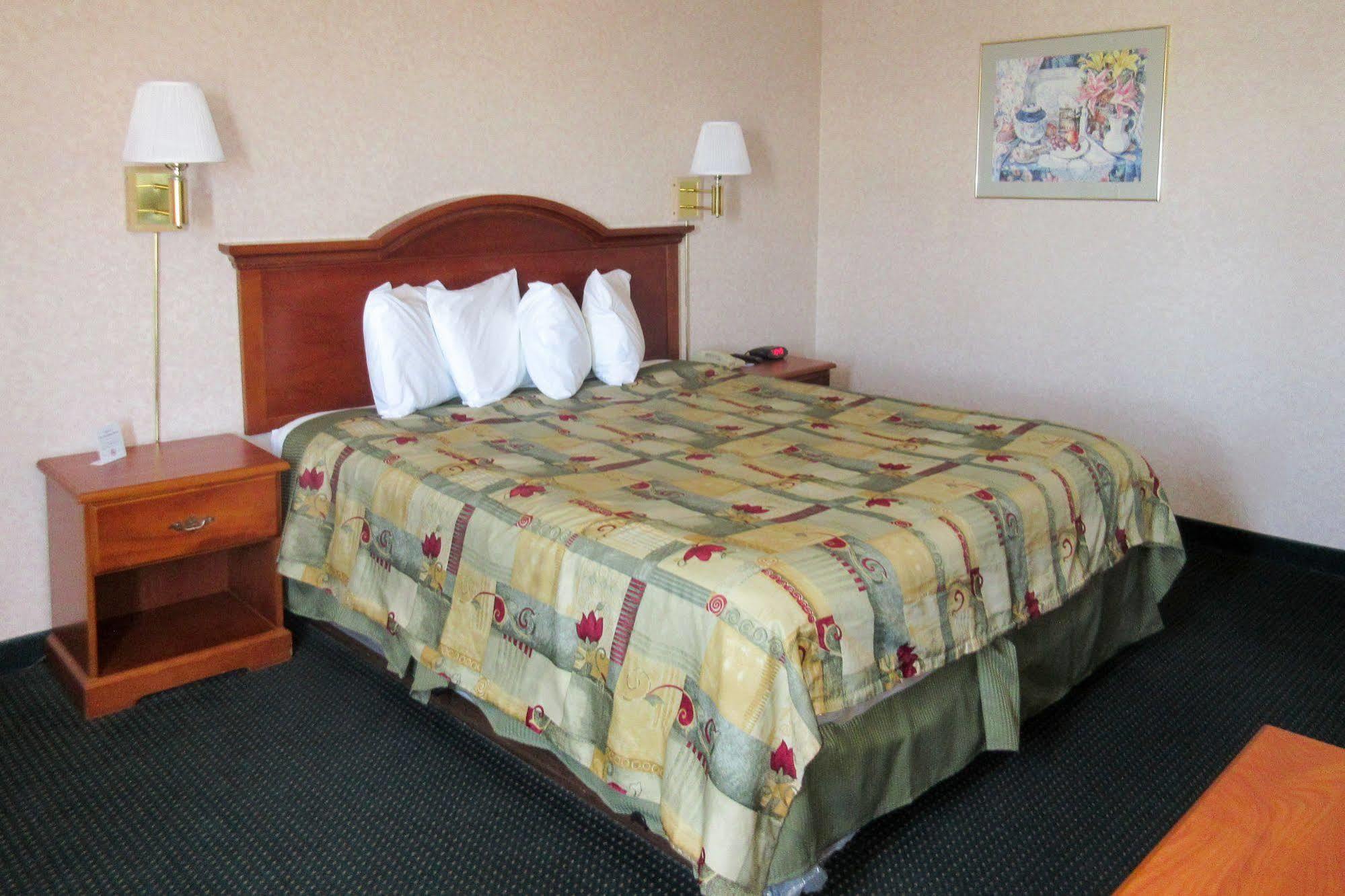 San Bernandino Inn & Suites 圣贝纳迪诺 外观 照片