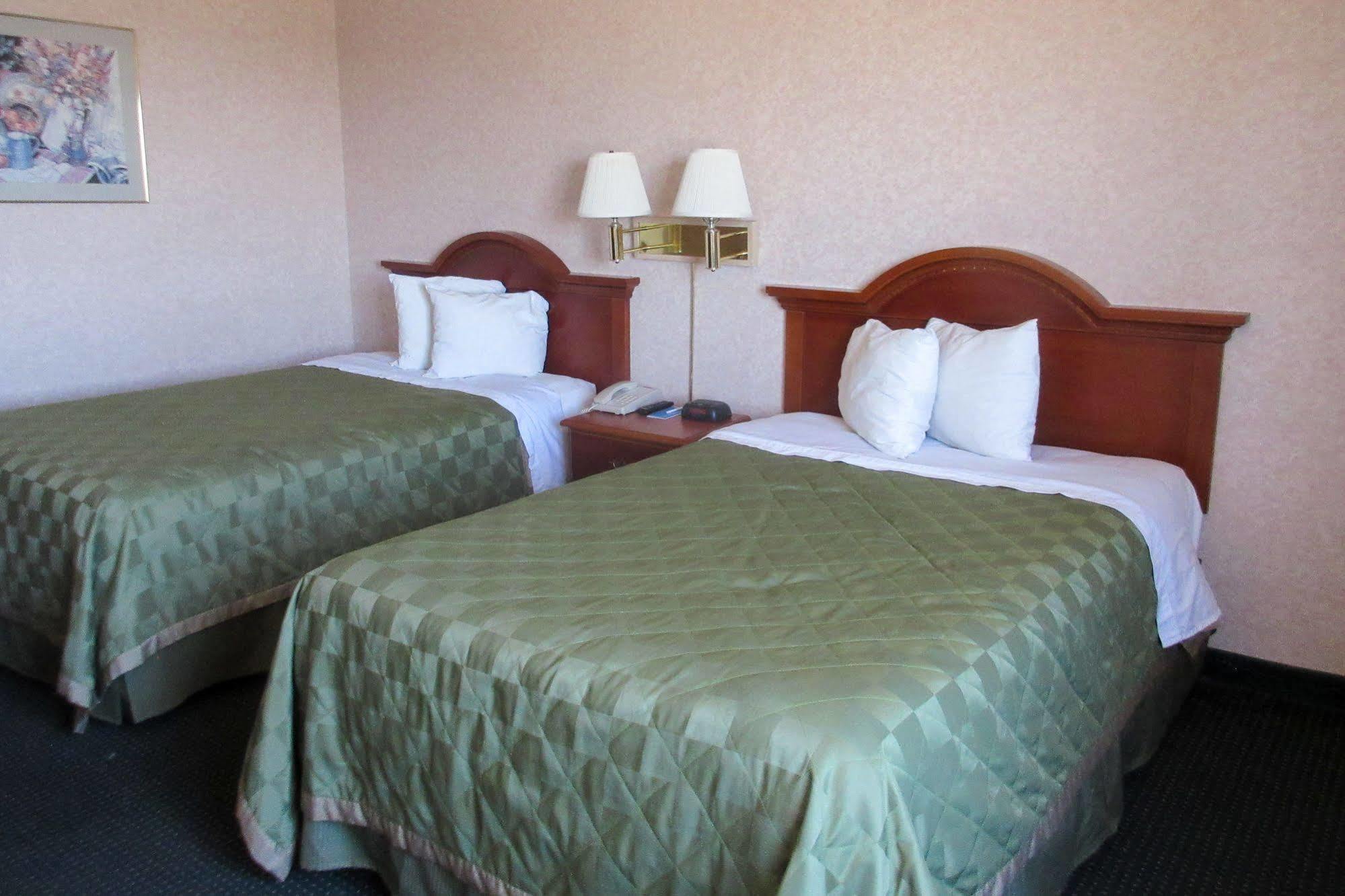San Bernandino Inn & Suites 圣贝纳迪诺 外观 照片
