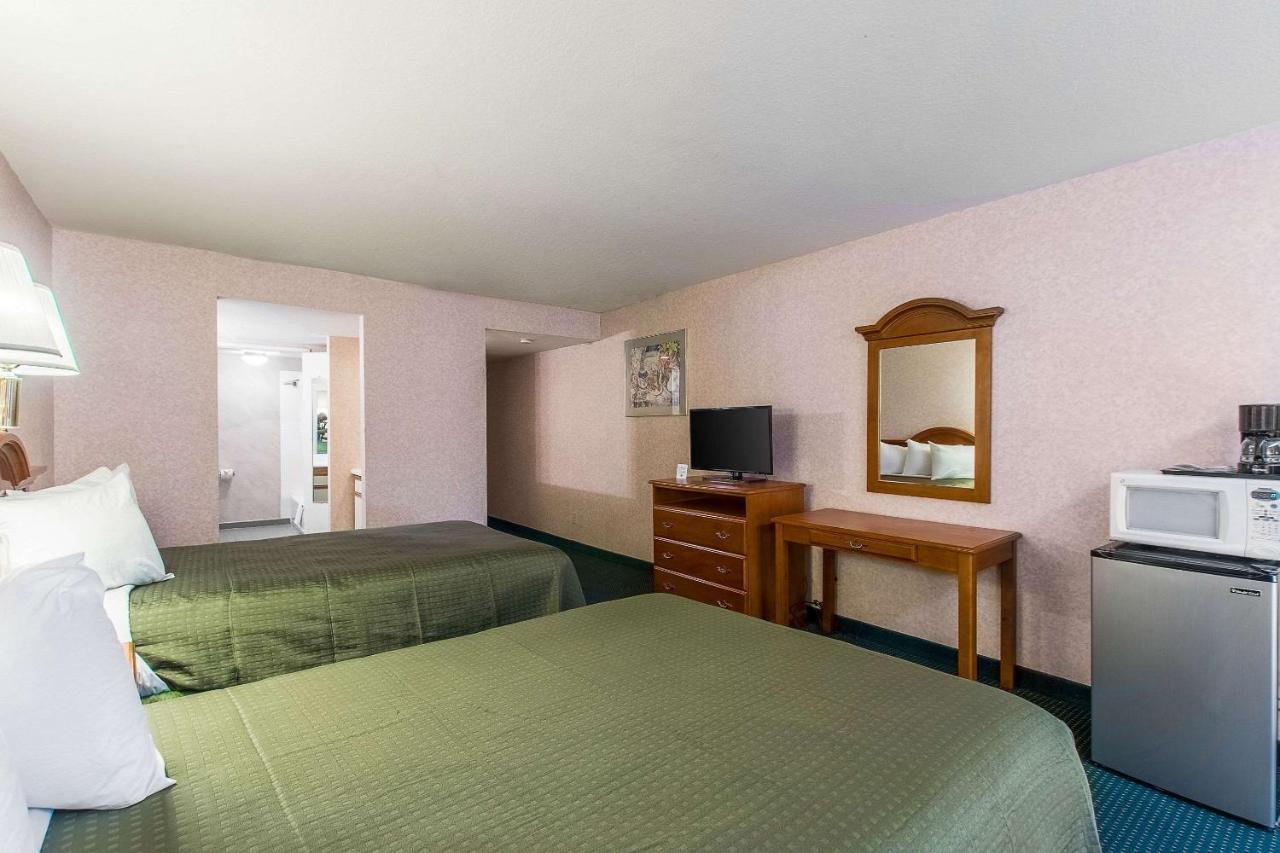 San Bernandino Inn & Suites 圣贝纳迪诺 外观 照片