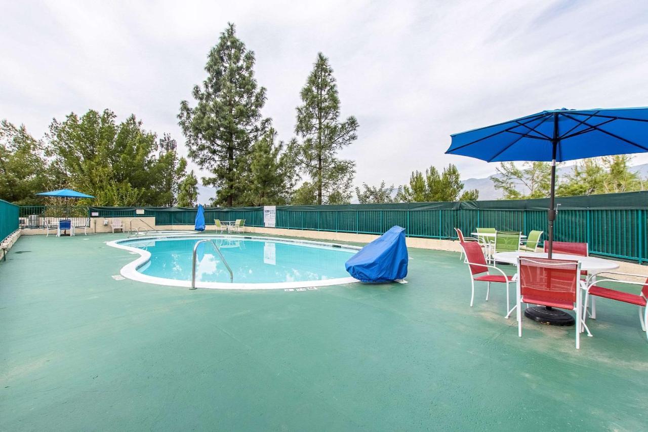 San Bernandino Inn & Suites 圣贝纳迪诺 外观 照片