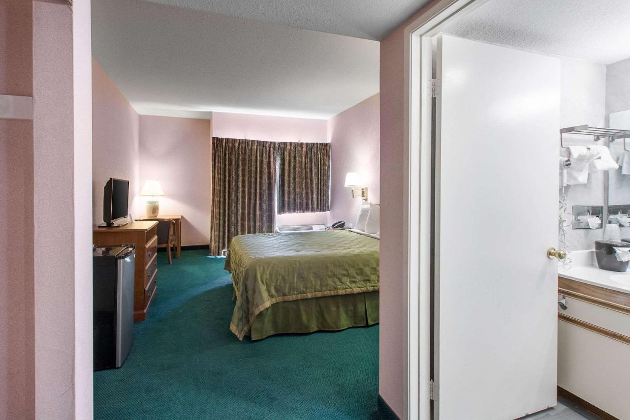 San Bernandino Inn & Suites 圣贝纳迪诺 外观 照片