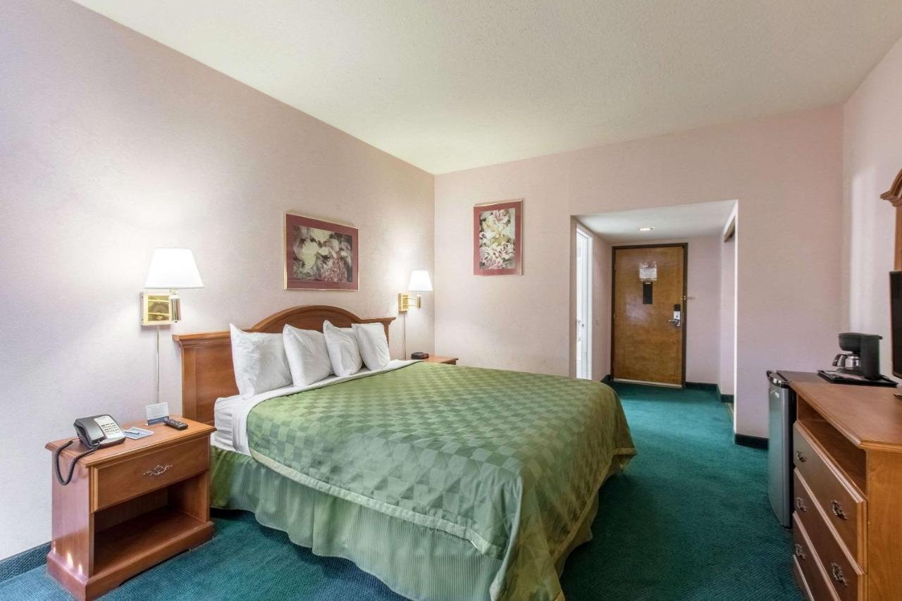 San Bernandino Inn & Suites 圣贝纳迪诺 外观 照片