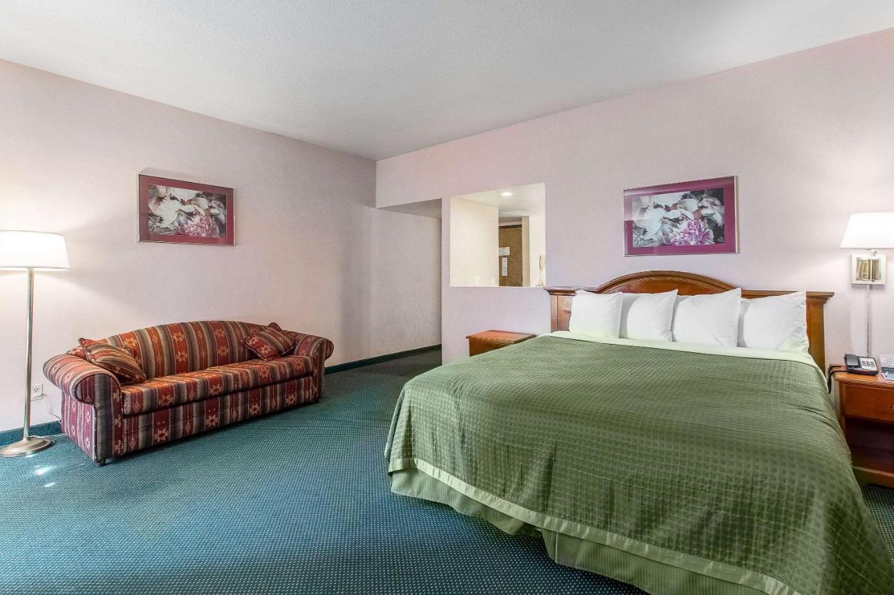 San Bernandino Inn & Suites 圣贝纳迪诺 外观 照片